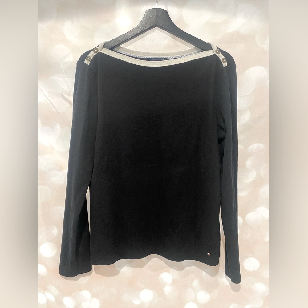 Tommy Hilfiger top